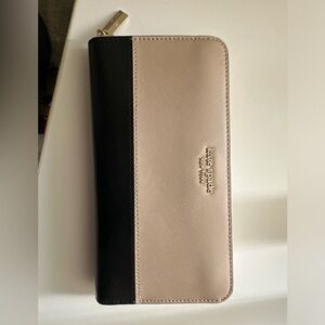 Kate spade Cameron street wallet